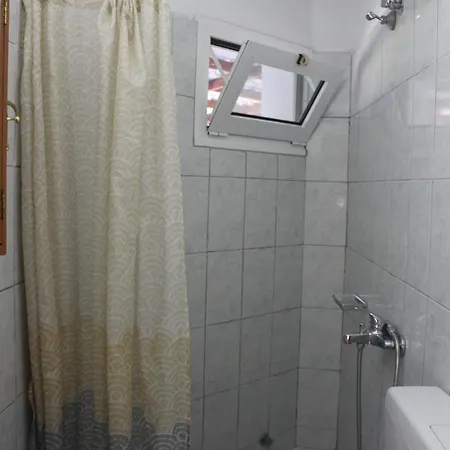 Apartment Center 9 *